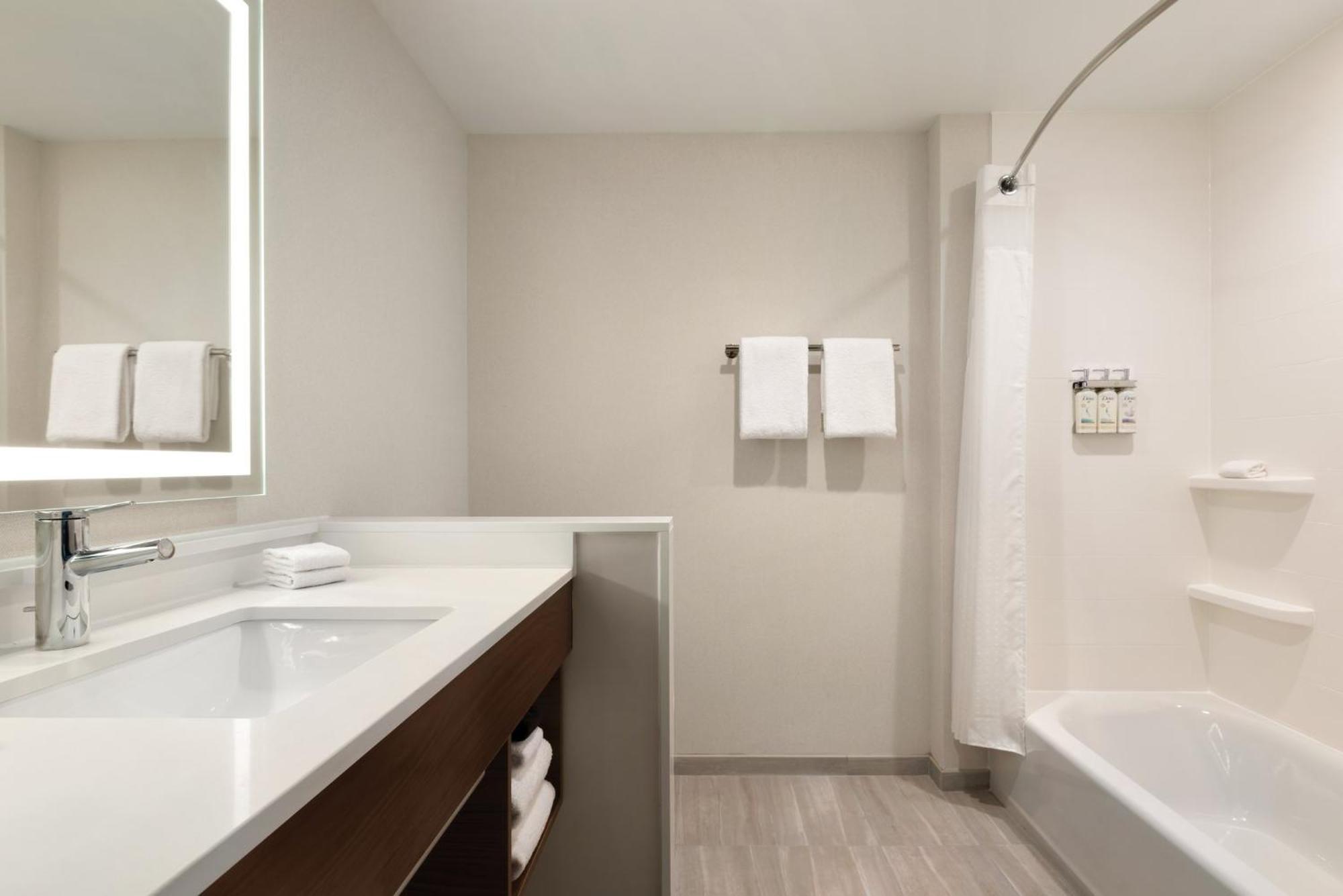 Holiday Inn Express Cape Canaveral By Ihg Екстер'єр фото
