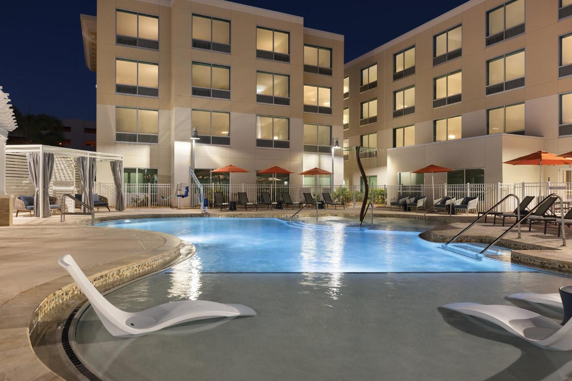 Holiday Inn Express Cape Canaveral By Ihg Екстер'єр фото