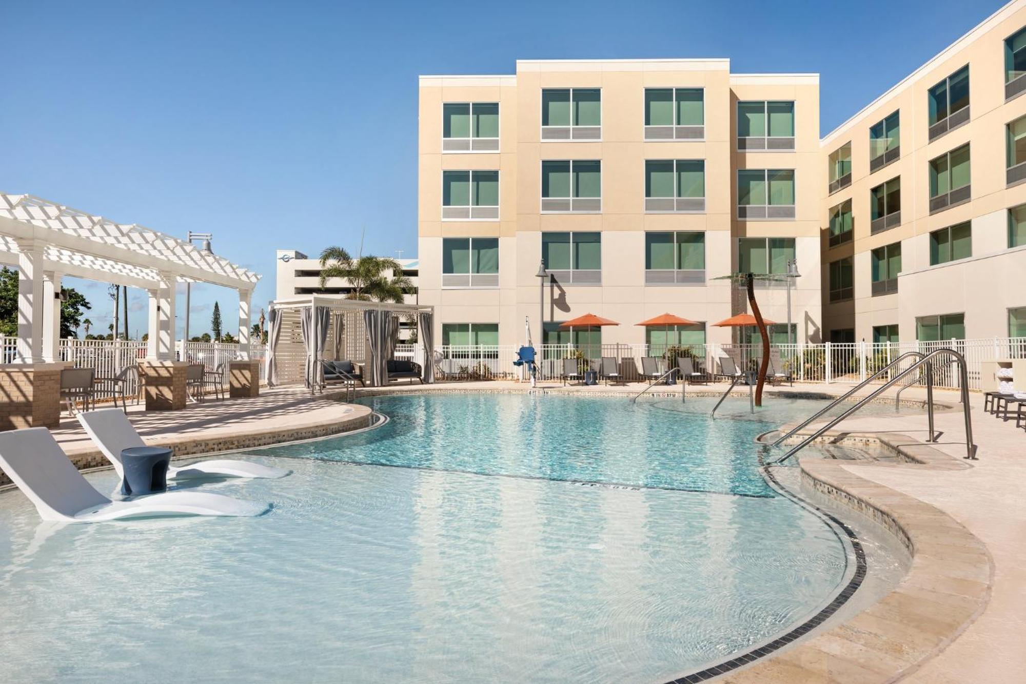 Holiday Inn Express Cape Canaveral By Ihg Екстер'єр фото