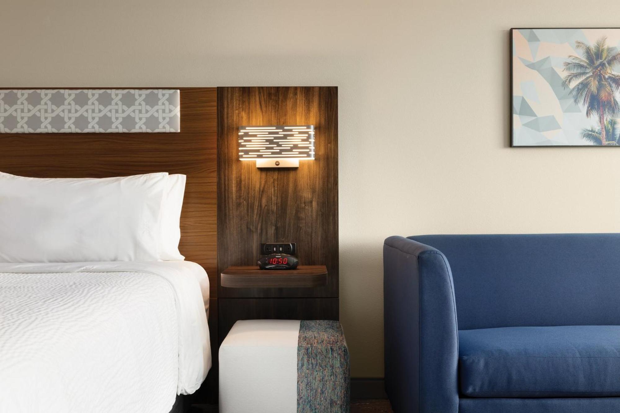 Holiday Inn Express Cape Canaveral By Ihg Екстер'єр фото