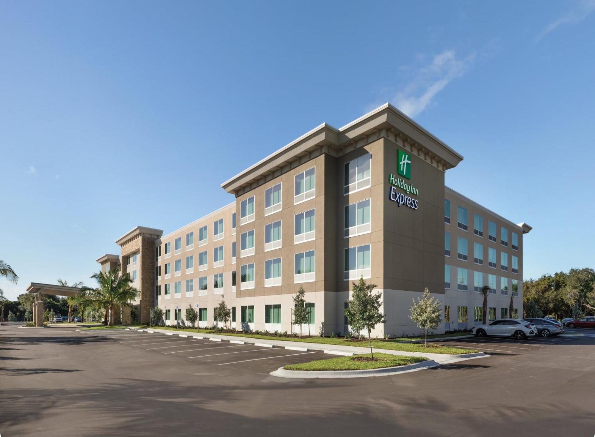 Holiday Inn Express Cape Canaveral By Ihg Екстер'єр фото